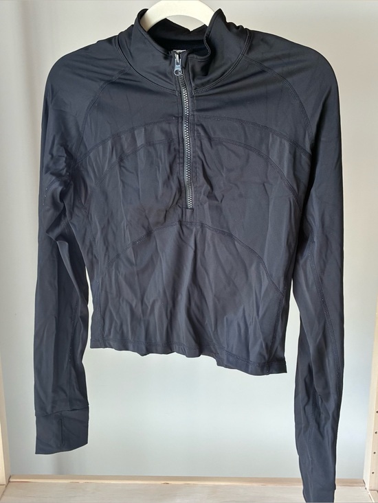 Jackets & Blazers - Women's Black Track Jacket Size L
Short Nylon Stretch Full Zip Long Sleeve